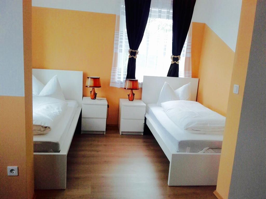 Arb Pension Gmbh Herchsheim Екстериор снимка